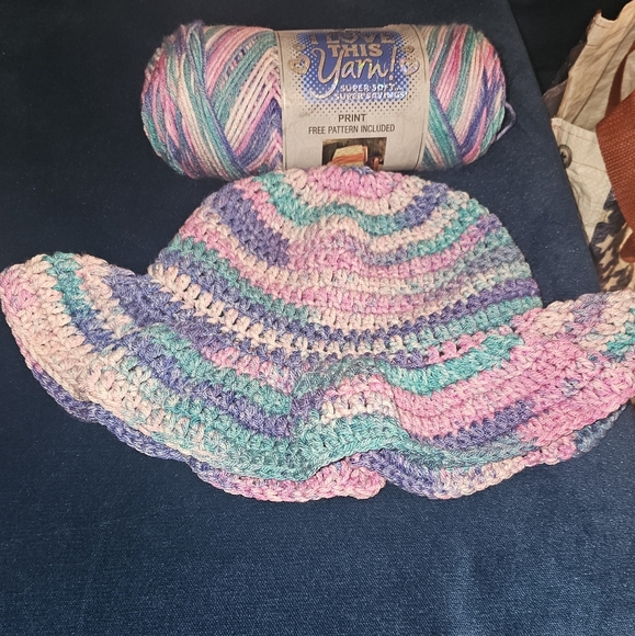 Crochet Bucket Ruffle Hat-Multicolor - Picture 3 of 8
